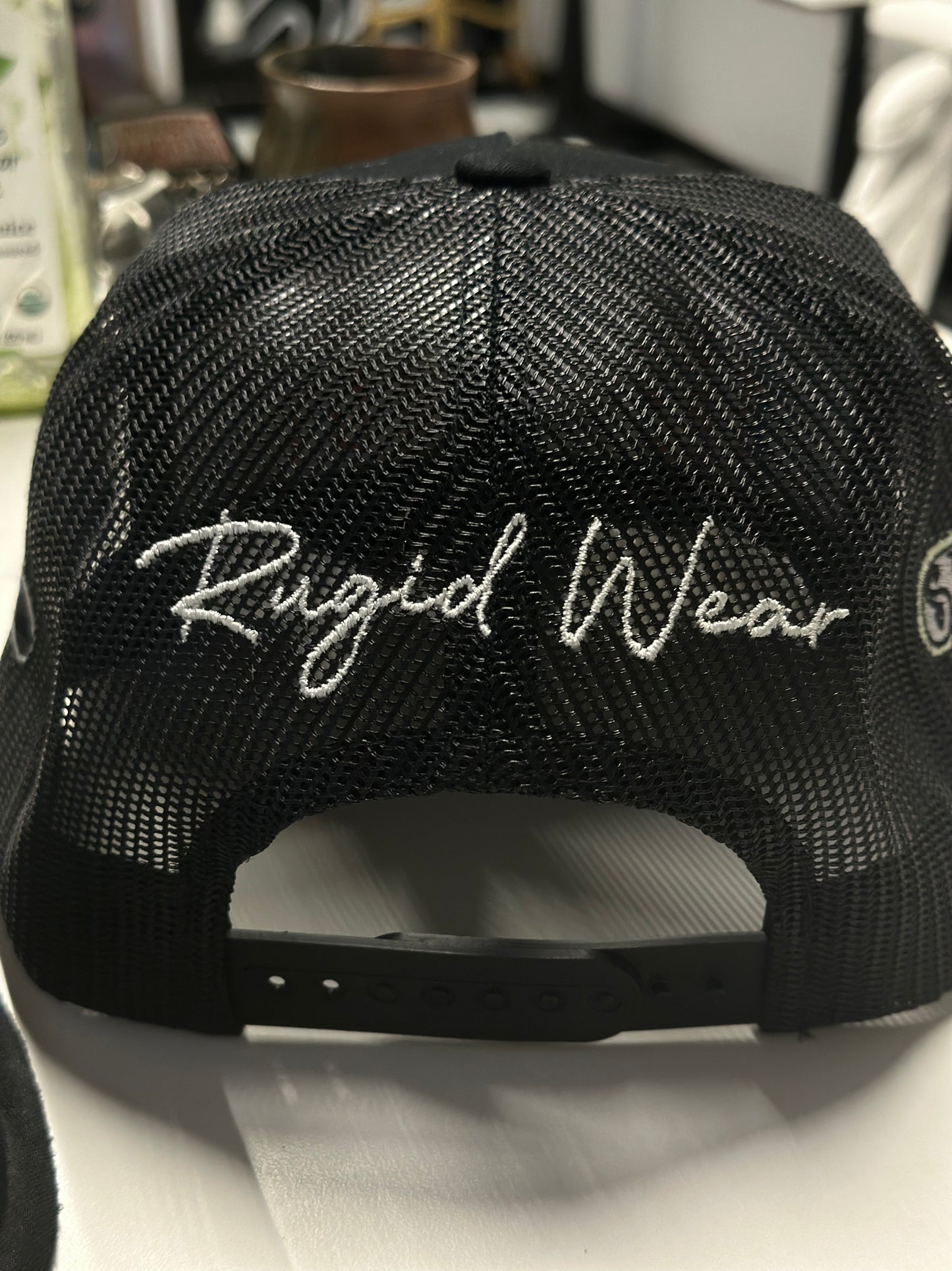 RUGID CHAMPION HAT (all black)