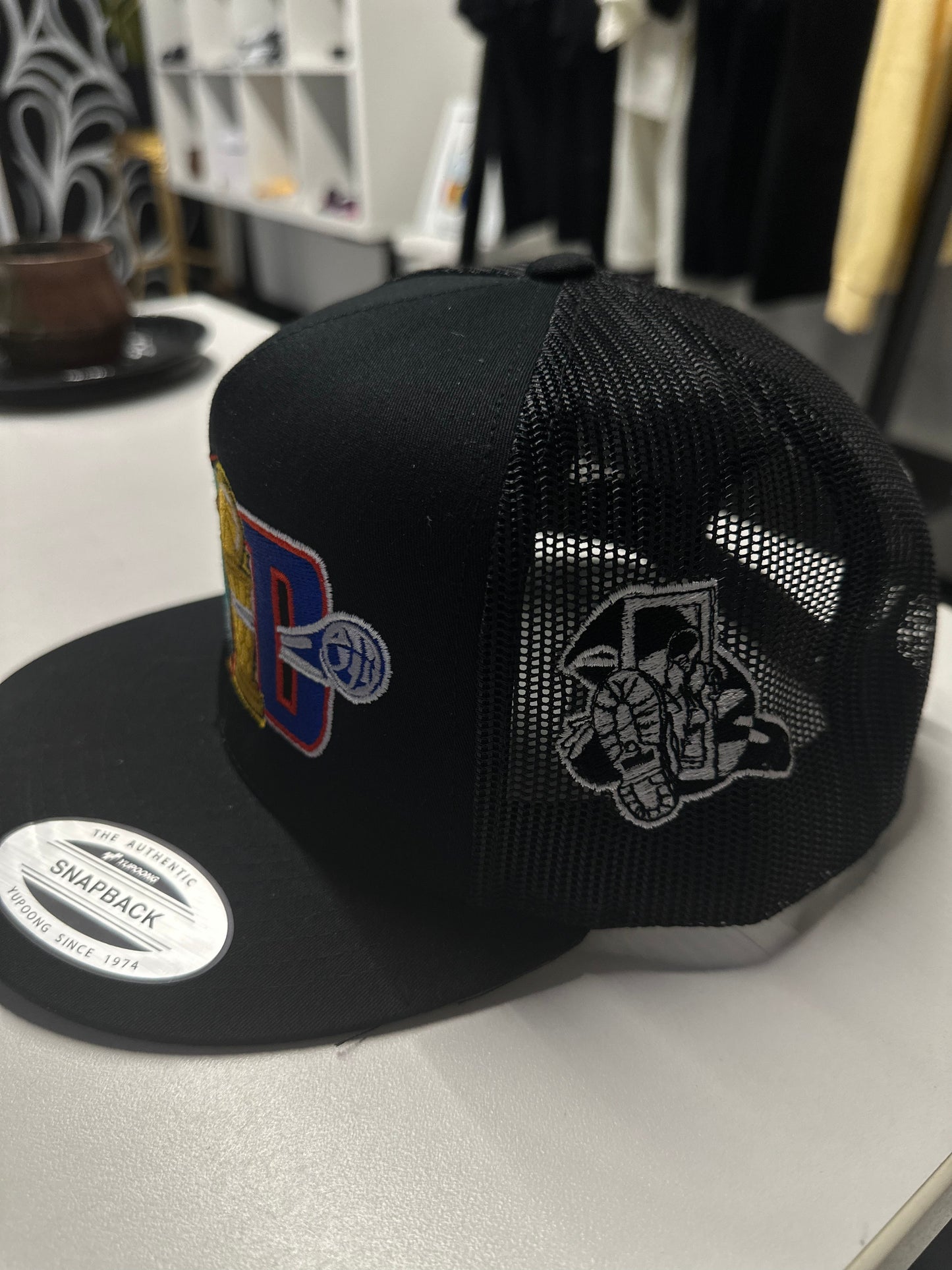 RUGID CHAMPION HAT (all black)